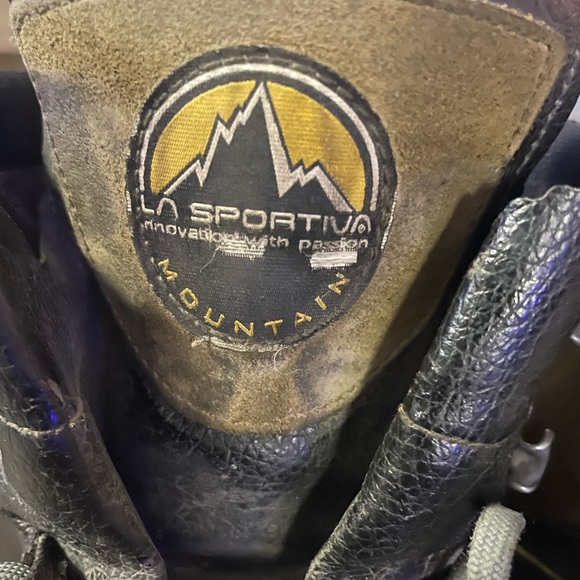 Size 9 Mens hiking mountaineering boot - Picture 2 of 6